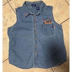 Vintage Winnie the Pooh Tigger denim shirt size‎ large